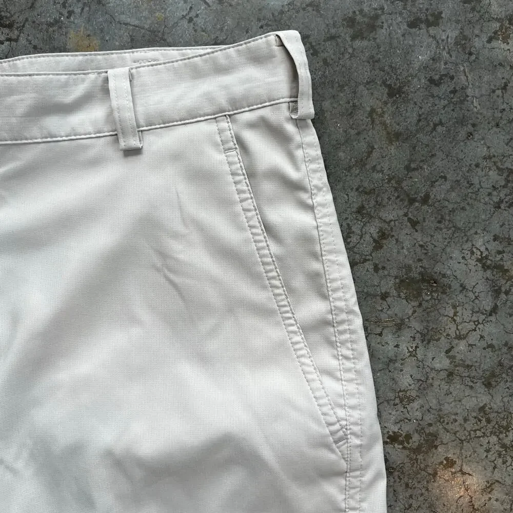 Nike Golf Dri-FIT Cargo Shorts Mens 32 Tan Beige Performance Flat Front Tech